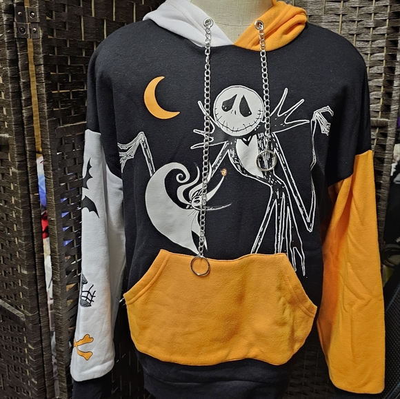 Nightmare before Christmas, Jack Skellington sweatshirt and beanie bundle - Picture 7 of 9